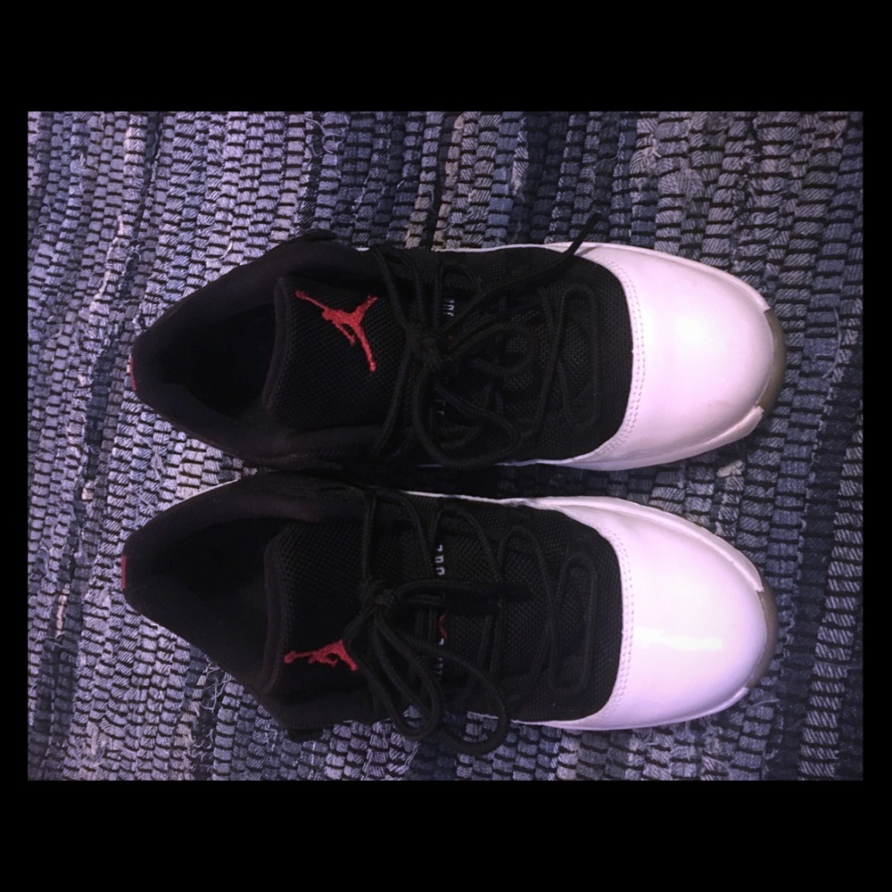 Jordan’s 11’s retro 🔥 ONLY WORN twice LIMITED ED